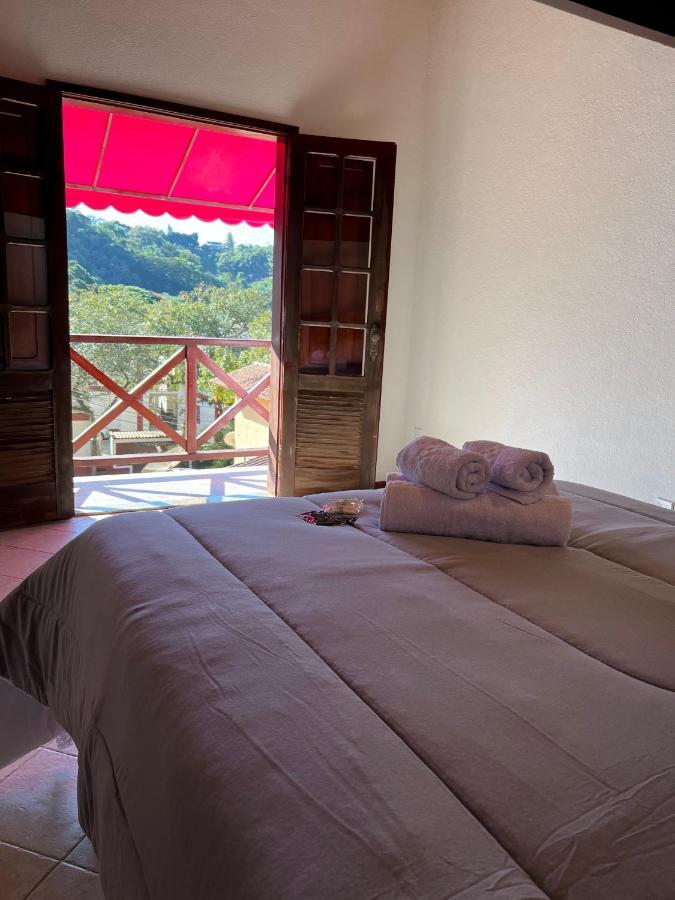 Casa Rosada Seu Refugio Na Serra Miguel Pereira Zewnętrze zdjęcie